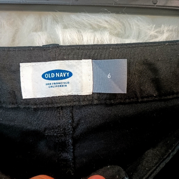 Old Navy Black Cargo Shorts Size 6 - Picture 8 of 8